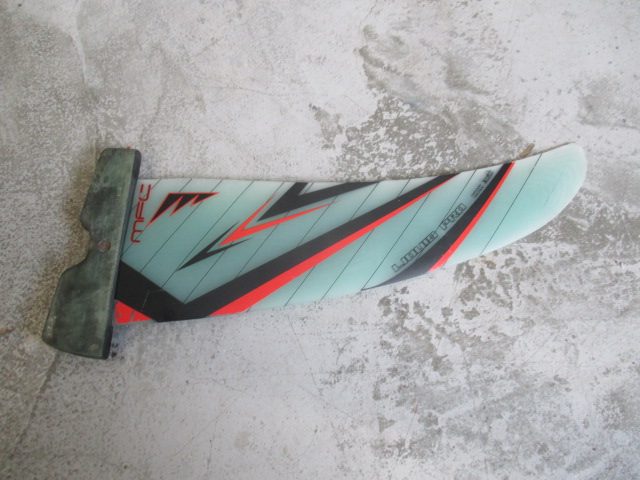 ウィンドサーフィンのフィン N1 44cm 恐ろしかっ 